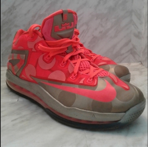 Nike Air Max Lebron 11 XI Low Polka Dots mens 8 Maison Du collection zinc pink - Picture 2 of 7